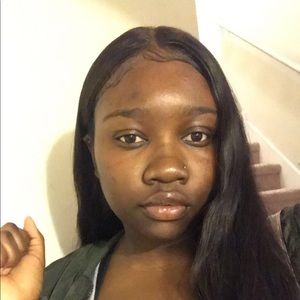 Meet your Posher, Jainaba